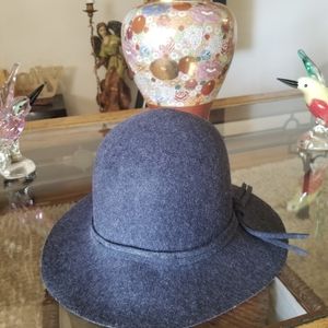 Nordstrom wood winter hat, gray color.